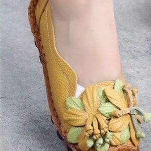 Elegant Yellow Floral Women's Loafers